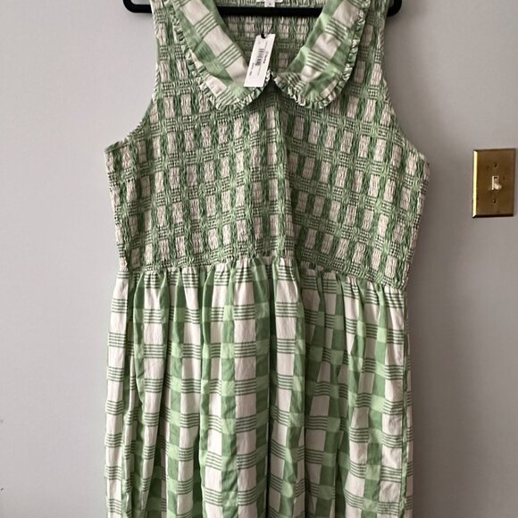Plus Size Green Plaid Cheques Peter Pan Collar Smocked Dress - Picture 5 of 8